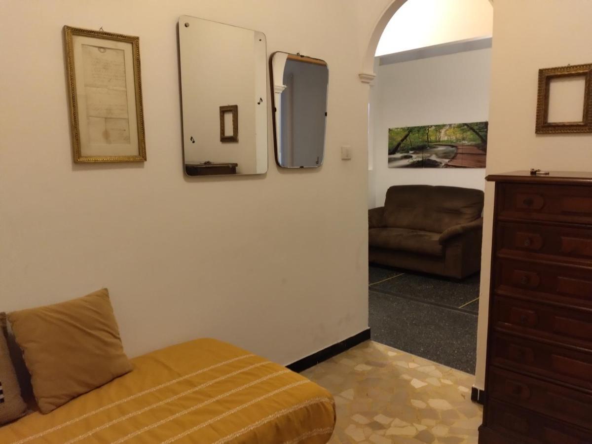 Trilocale Cecilia'S Studio Genua Exteriör bild